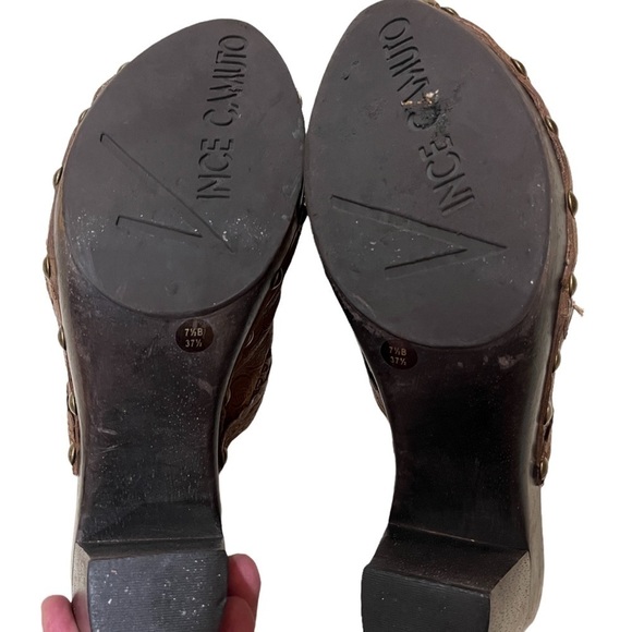Vince Camuto Light Brown Leather Slide On Mules Tooled, Laser Cut, Studs Sz 7.5 - Picture 7 of 10